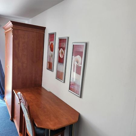Prisdorf Hotel Hoyers In Pinneberg מראה חיצוני תמונה