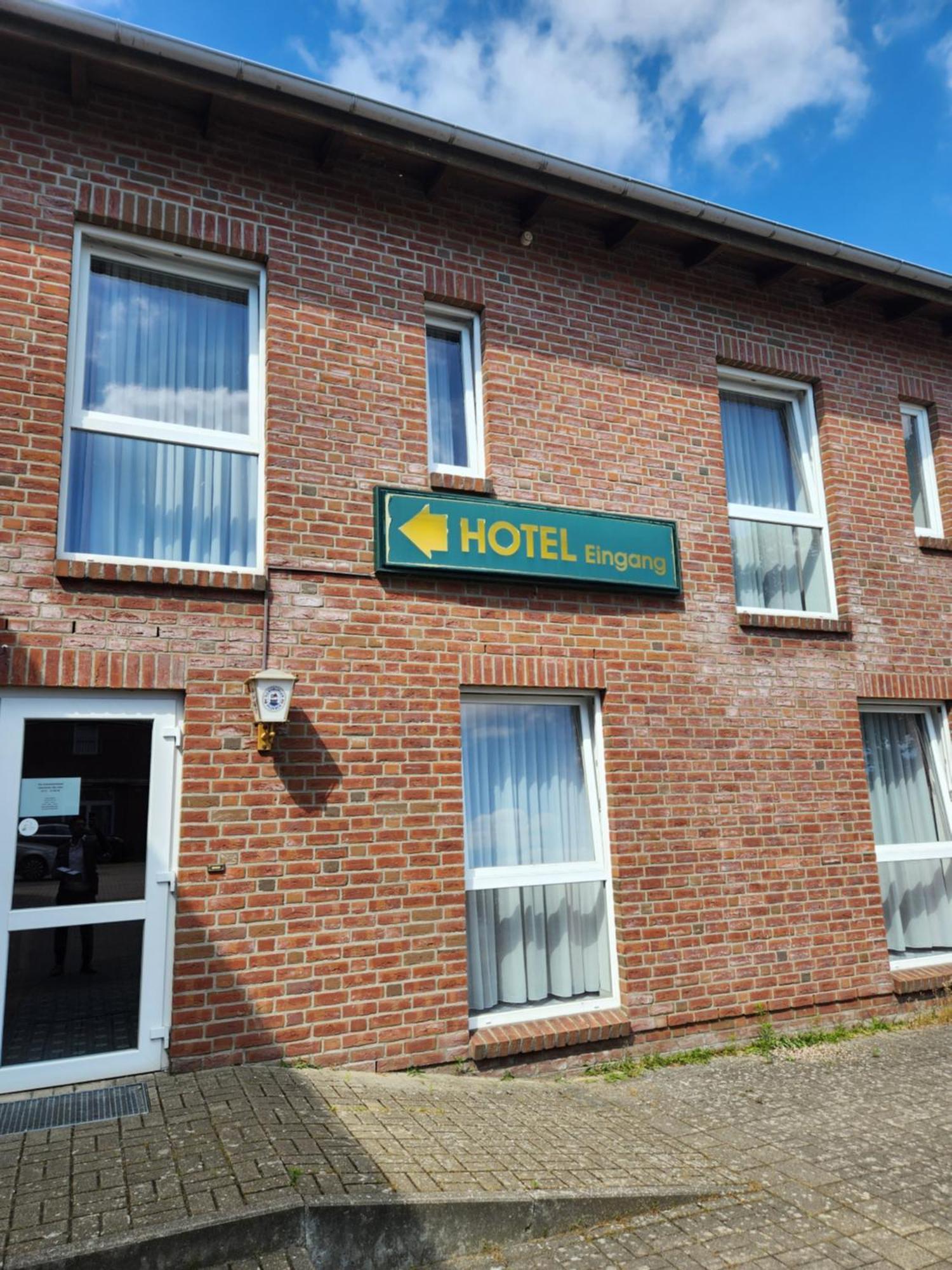 Prisdorf Hotel Hoyers In Pinneberg מראה חיצוני תמונה